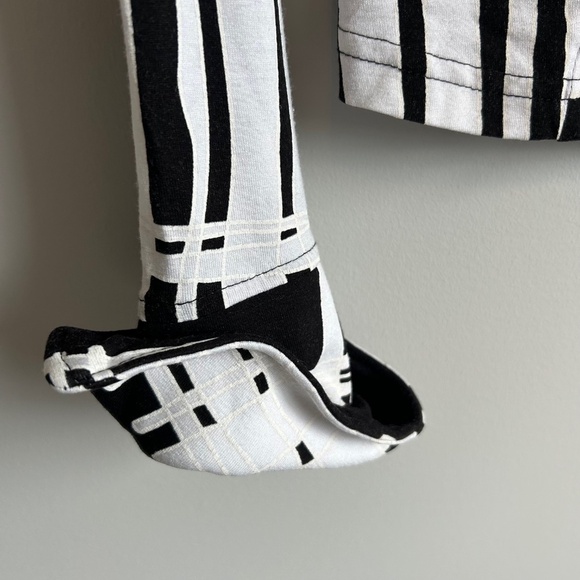 Joseph Ribkoff black and white zip front top with double collar and cuffs Size 8 - Picture 4 of 10